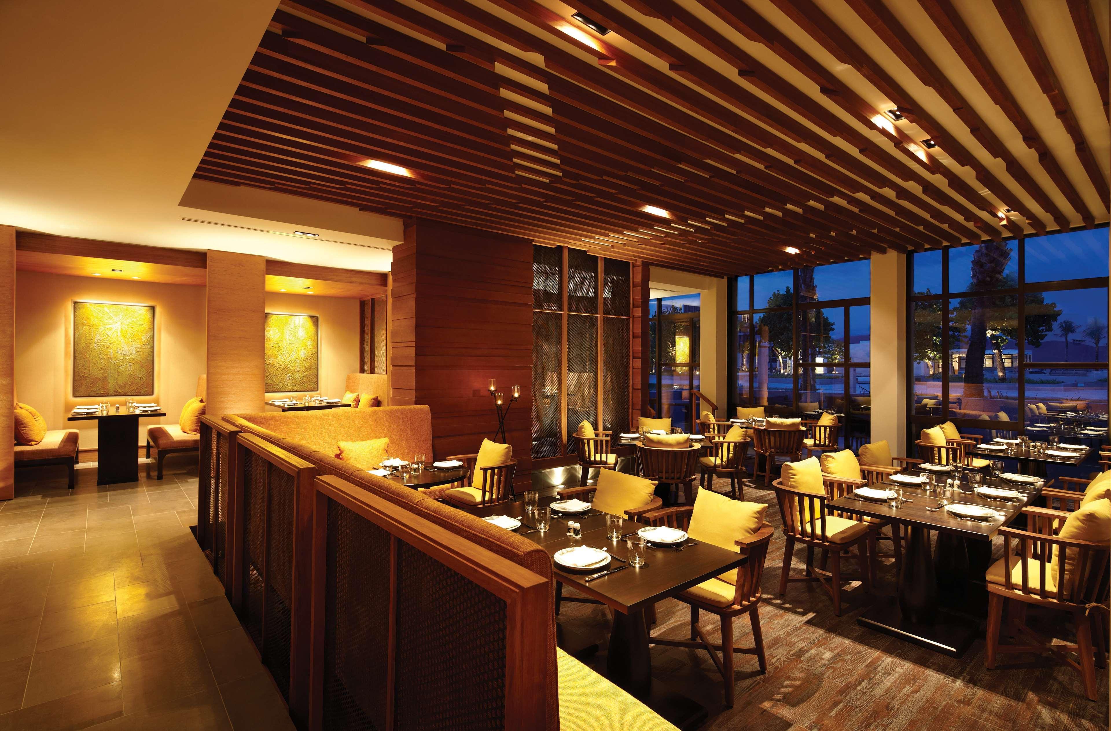 सहारा Hyatt Regency And 5*
