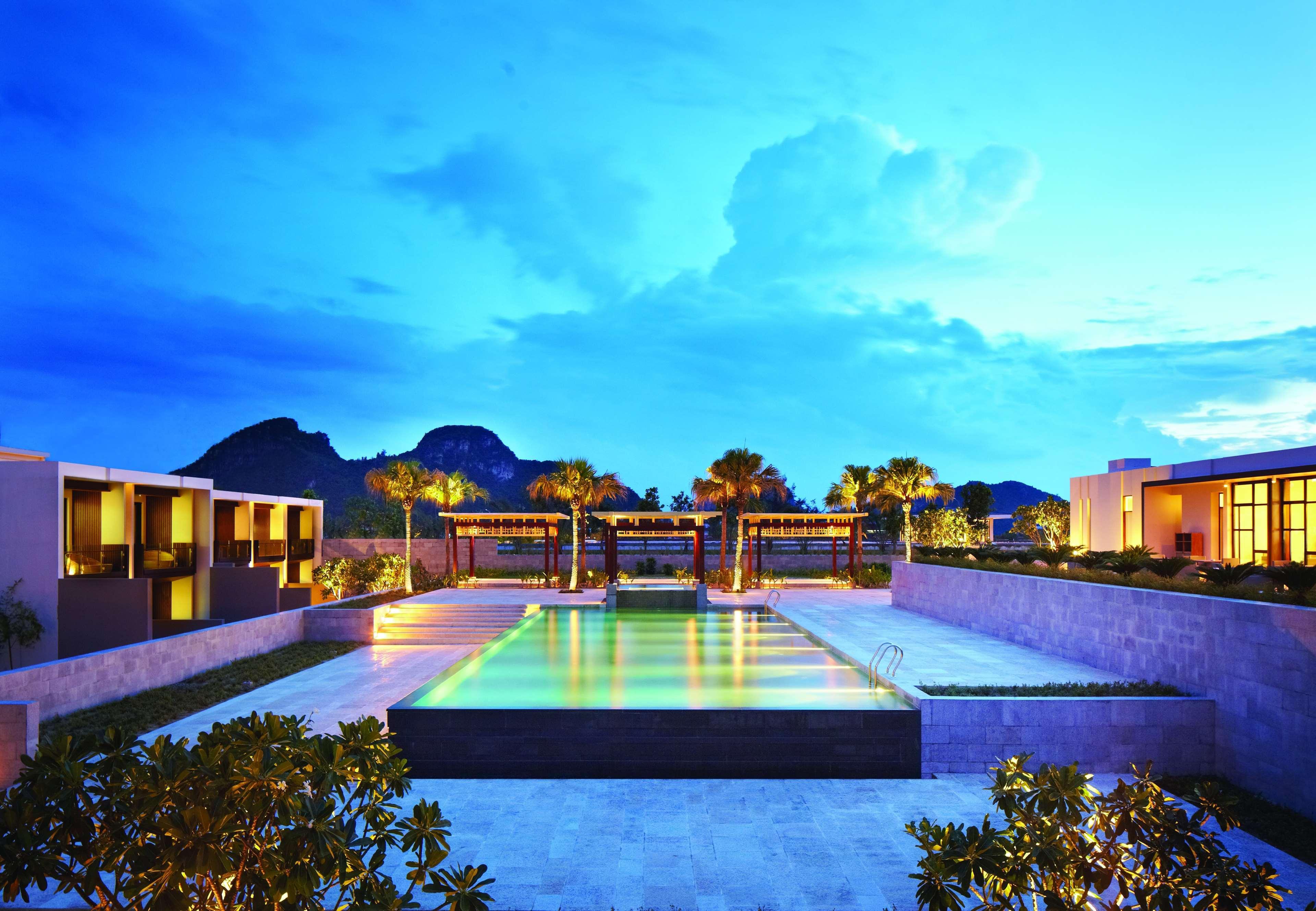 Hyatt Regency And 5* Дананг