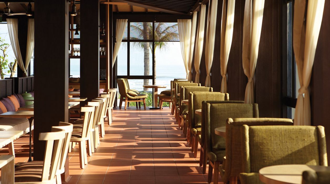 Hyatt Regency And 5*