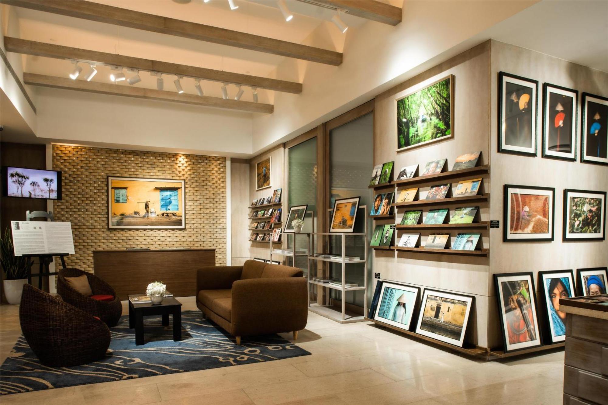 Hyatt Regency And 5*
